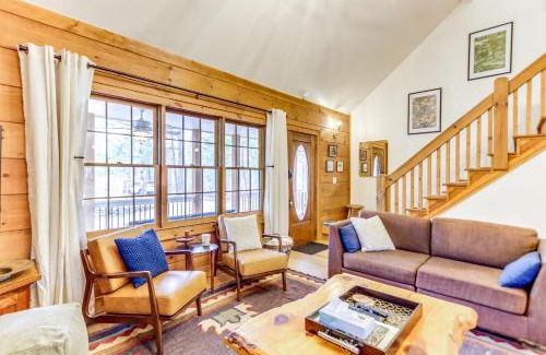 Ellijay House | Inviting Ellijay Cabin with Hot Tub and Resort Access