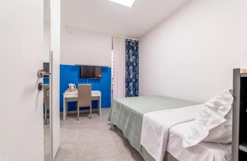 San Giovanni House | Cozy Enna Rooms - Metro Re di Roma & WiFi