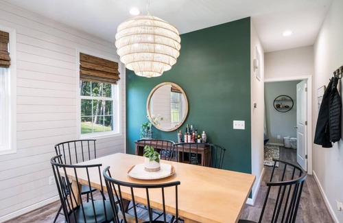 Front Royal House | Charming Shenandoah Cottage: A Cozy Family Retreat