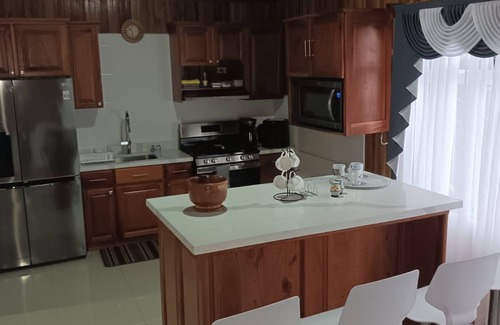 Puntarenas House | Family-Friendly Retreat Near Monteverde Rain Forest