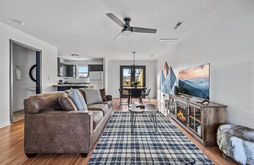 Sevierville Condo | Unwind at Our Cozy Retreat with Hot Tub and Games!