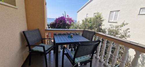 Mandre Apartment | Top-Rated Apartments in Mandre, Croatia with Ocean Views