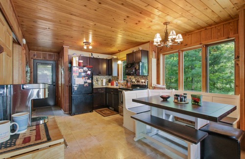 Chetek Cabin | Charming Family Cabin with Scenic Lake Views and Kitchen