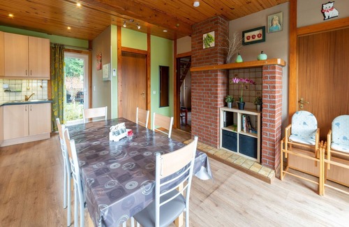 Erezee Villa | Cozy Family Cottage in Érezée