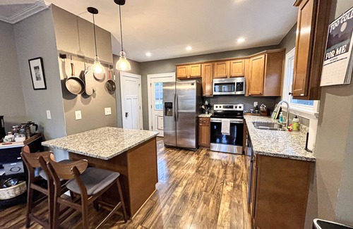 Cincinnati House | Family & Pet-Friendly 3-Bedroom Retreat near Downtown