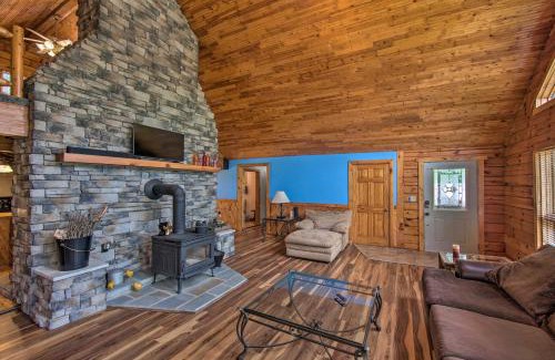 Pine Grove House | Inviting Family Cabin Retreat in Pine Grove with Fire Pit