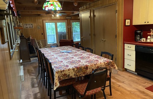 Greentown House | Family-Friendly Lake House Retreat on Wallenpaupack - 9.8/10