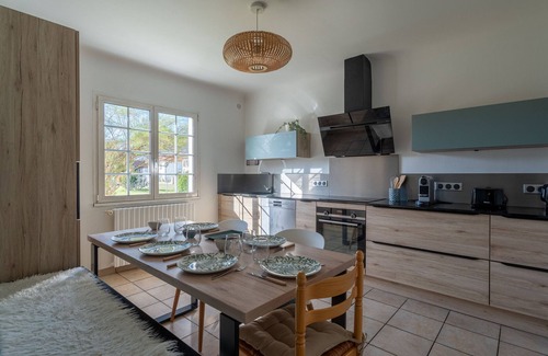 Parentis-en-Born House | Inviting Villa Parentis-en-Born with Spa & Family Amenities
