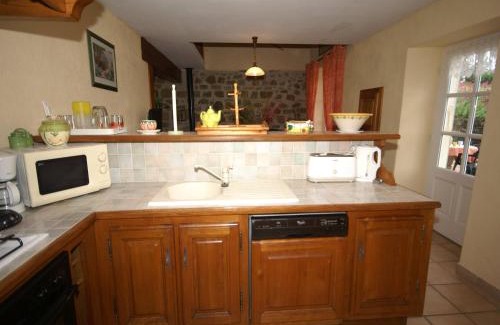 Saint-Pons House | Charming Holiday Home in Saint Pons - Pet & Child Friendly