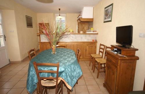 Saint-Pons House | Charming Holiday Home in Saint Pons - Pet & Child Friendly