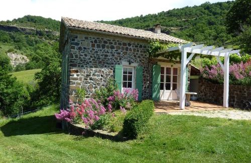 Saint-Pons House | Charming Holiday Home in Saint Pons - Pet & Child Friendly