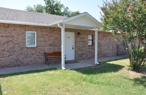 Elm Mott House | Inviting Family Retreat Close to Magnolia & Waco Fun