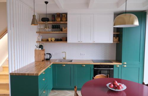 Sigulda House | Cozy Family House with Garden and Greenhouse