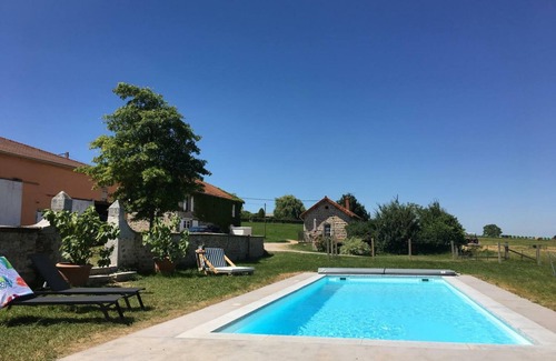 Saint-Andre-dʼApchon Cottage | Cozy Gite Saint-André-d'Apchon with Pool & Spa Amenities