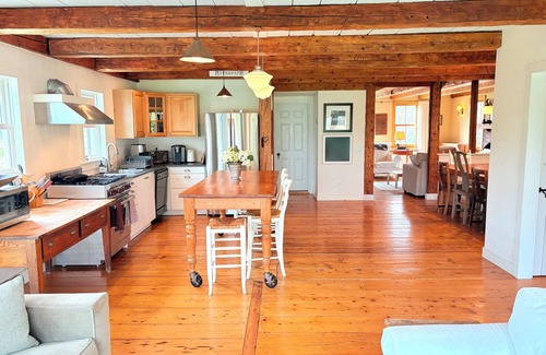 Waterbury Center House | Charming Farmhouse Retreat with Spa Near Stowe & Waterbury