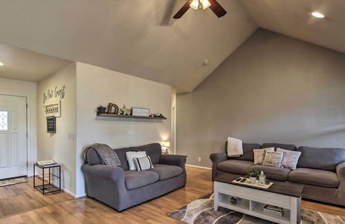 Thurston House | Cozy Farmhouse w/ Grill ~ 9 Mi to Dtwn Eugene