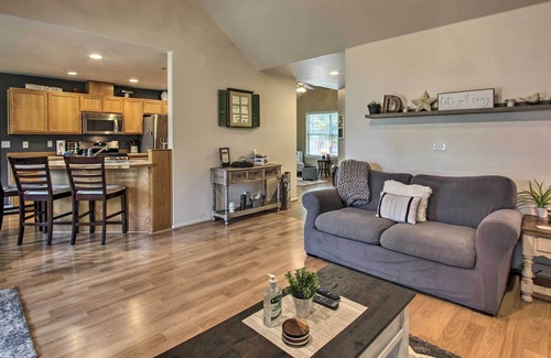 Thurston House | Cozy Farmhouse w/ Grill ~ 9 Mi to Dtwn Eugene