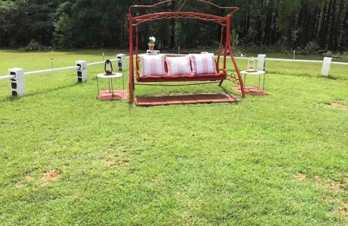 Macon County House | Inviting Felicia Bungalow: Family-Friendly Getaway