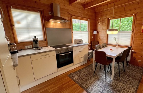Hofstatten House | Inviting Finnish Log Cabin in Palatinate Forest Nature Park