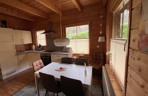 Hofstatten House | Inviting Finnish Log Cabin in Palatinate Forest Nature Park