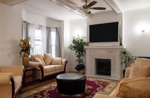 Newark Apartment | Inviting Fireplace Apartment with Breakfast & Family Amenities