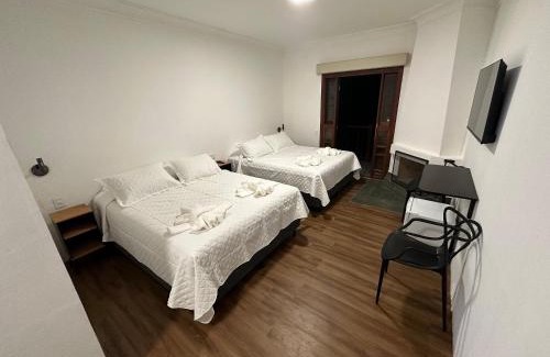 Alto do Capivari Hotel | Cozy Flat for 5 in Campos do Jordão with Pool & Dining