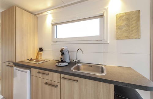 Heugum Boat Rental | Inviting Boatlodge "Mallorca" with Kitchen & Breakfast