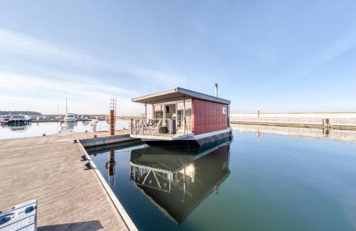 Haabersti Boat Rental | Inviting Floating House with Sauna and Oceanfront Views