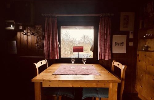 Sourbrodt Ski Chalet | Escape to Rustic Chalet: Family-Friendly Forest Retreat