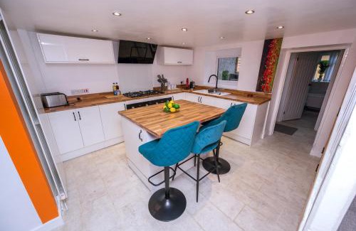 Port Talbot House | Experience Happy Days at Afan Forest - 4-Star Family Escape