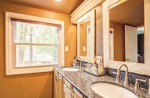 Annandale House | Cozy four bedroom Family home in Annandale.