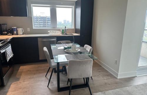 Etobicoke Apartment | Cozy, Fresh Condo in Toronto - 2bd and 2bth