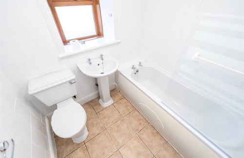 Peterhead Cottage | Inviting Cottage in Peterhead with North Sea Views & Pool