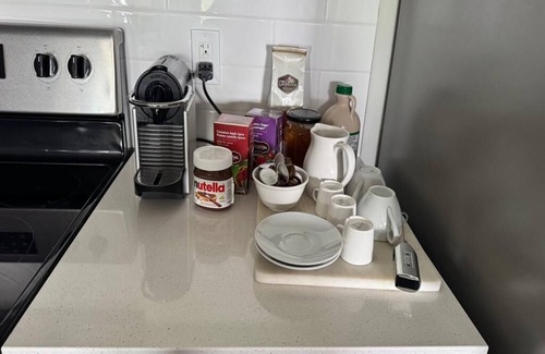 London Apartment | Cozy, fully equipped apartment with balcony and beautiful views in North London