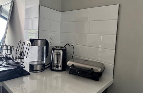 London Apartment | Cozy, fully equipped apartment with balcony and beautiful views in North London