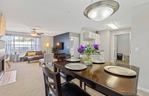 Athens Apartment | Cozy Gem in Athens, Pool, Gym near UGA and Hospitals!