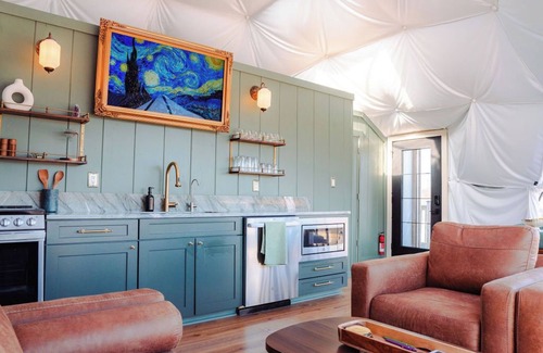 Logan House | Cozy Geodome in Hocking Hills