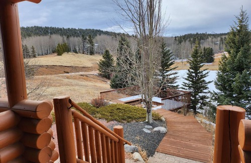 Divide Cabin | Inviting Cabin Retreat with Kitchen & Family-Friendly Vibe