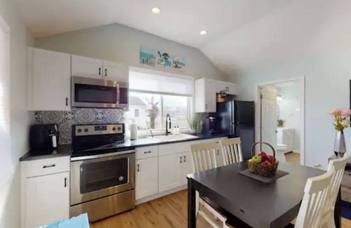 Chesapeake Beach Cottage | Perfect Retreat at Breezy Point Beach & Marina with Spa