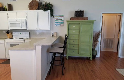 Galveston House | Inviting Beachfront Getaway for Families and Couples