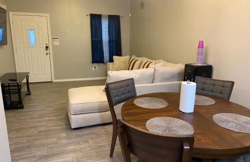 Edinburg Apartment | Inviting Retreat with King Bed near UTRGV – Guest Rated 10/10