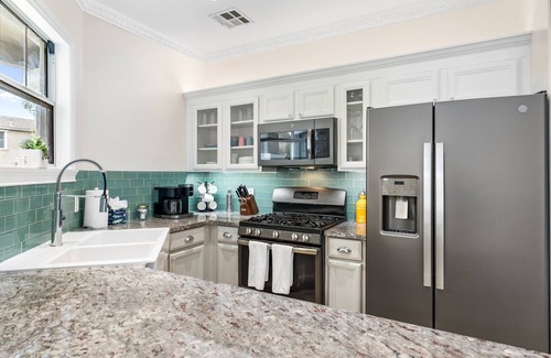 Gateway Village House | Stylish Gilbert Home: Modern, Pet Friendly & Family Approved