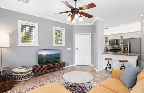 Gateway Village House | Stylish Gilbert Home: Modern, Pet Friendly & Family Approved
