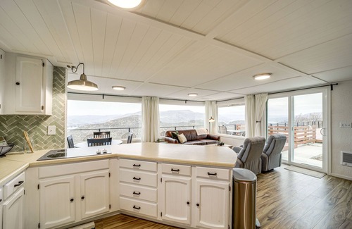 Grand Coulee House | Inviting Grand Coulee Home with Deck and Scenic Views