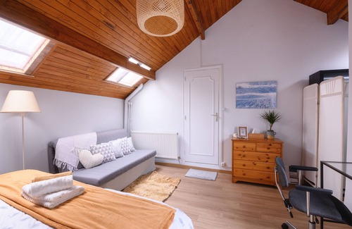 Romainville Bed & Breakfast | Inviting Grande Chambre Parisienne with Breakfast Included