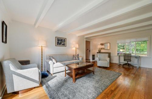 Grants Pass House | Inviting Grants Pass Getaway Near Rogue River Access