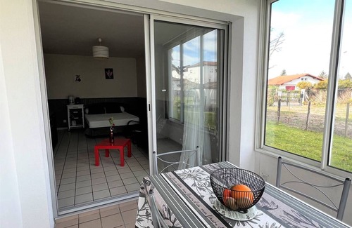 Cambo-les-Bains Apartment | Cozy Studio in Cambo-les-Bains - Perfect for 2 Guests
