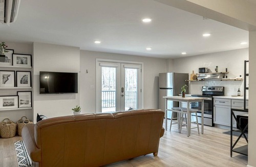 Wright City Apartment | Perfect Guest Studio with Kitchen and Breakfast Included