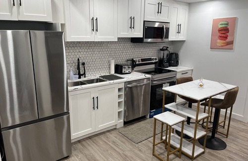 Leduc House | Inviting Guest Suite in Leduc AB | Near YEG Airport