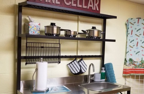 Candler Apartment | Private Guest Suite with Kitchen & Perfect 10 Rating